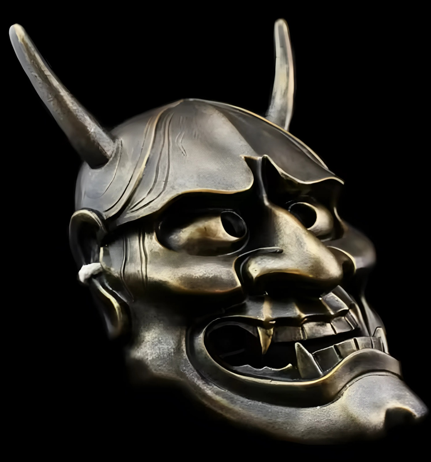 "Kintsugi Hannya" (復活の仮面 - Die Maske der Wiedergeburt)